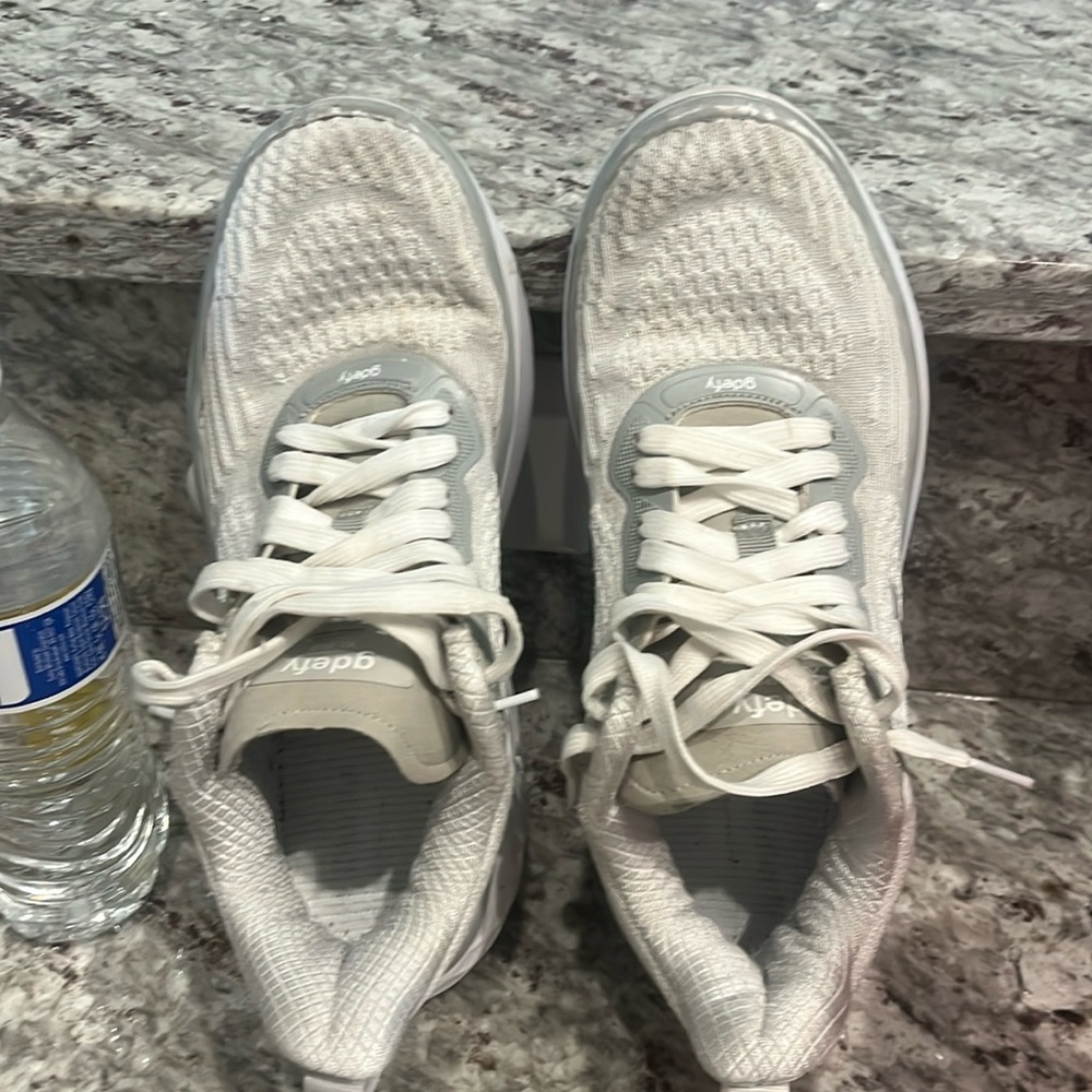 Gravity Defeyer gdefy orthopedic shoes. Best foot and Athletic support